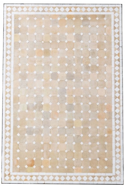 Beige et blanc
